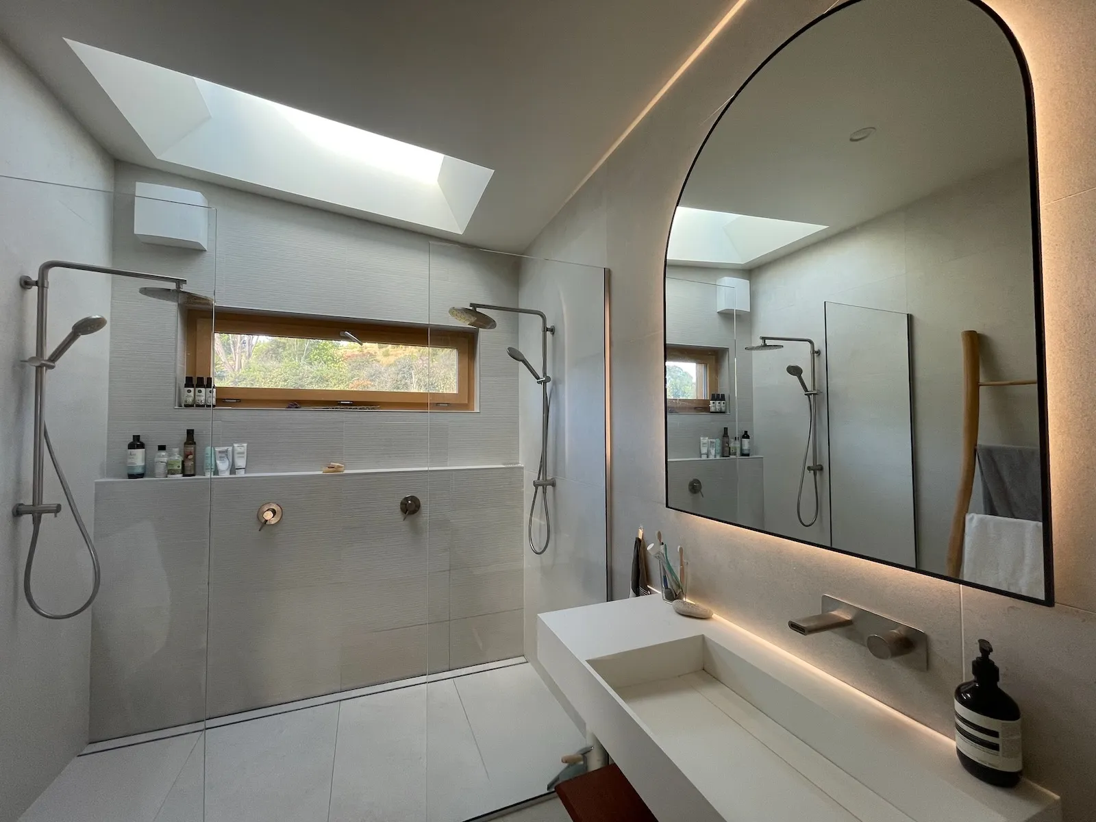Bathroom wide Mangaroa house Steinemann Builders Construction Design