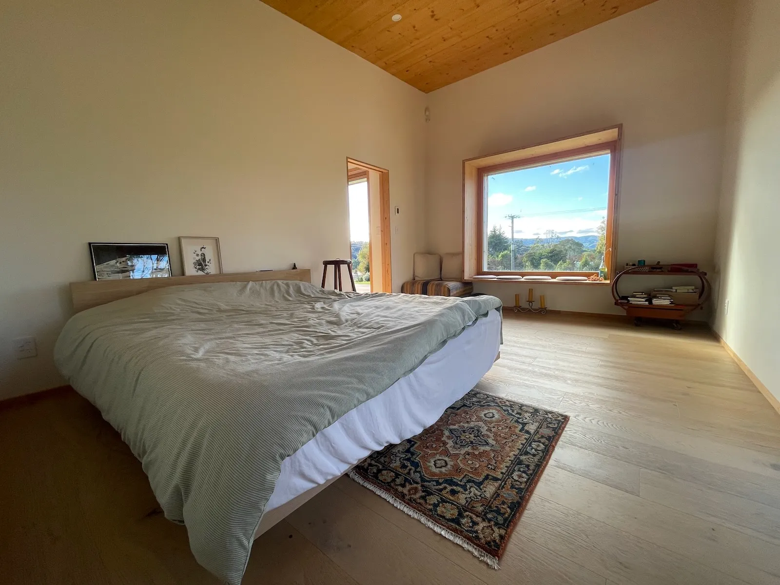 Bedroom bed Mangaroa house Steinemann Builders Construction Design