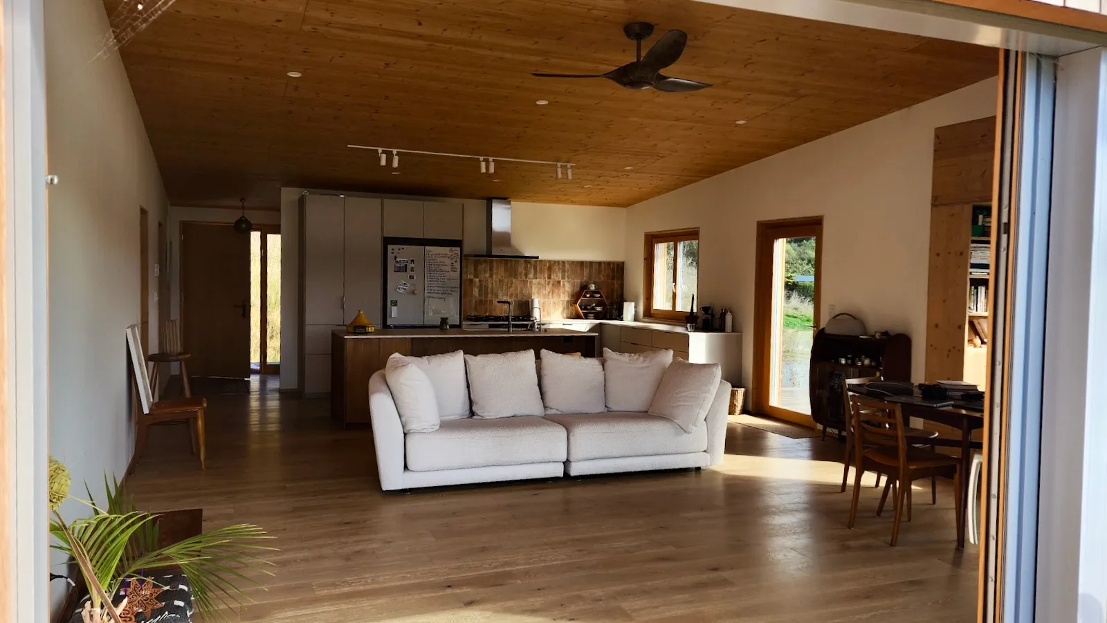 Couch Mangaroa house Steinemann Builders Construction Design 170433