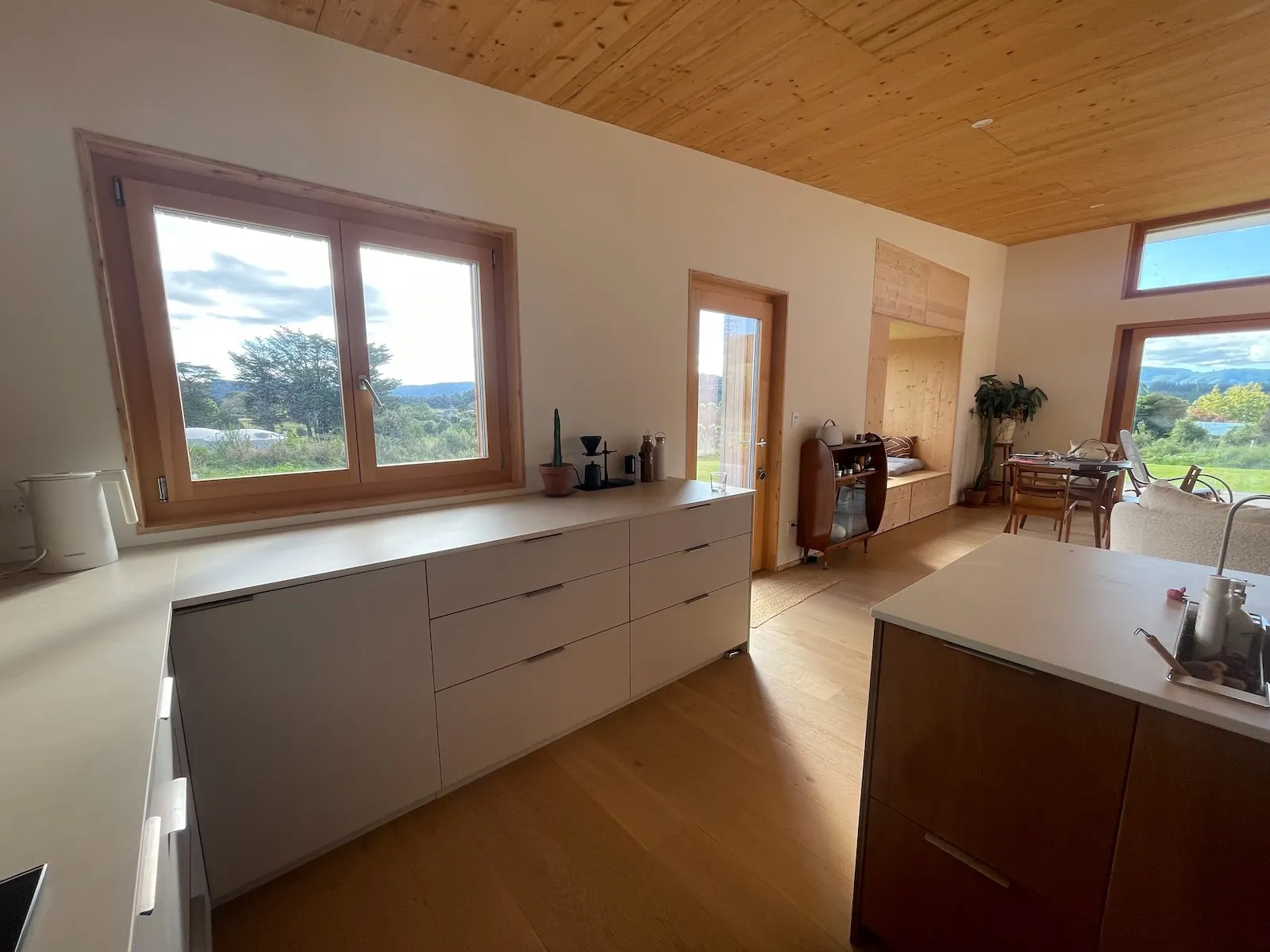 Kitchen nook Mangaroa house Steinemann Builders Construction Design