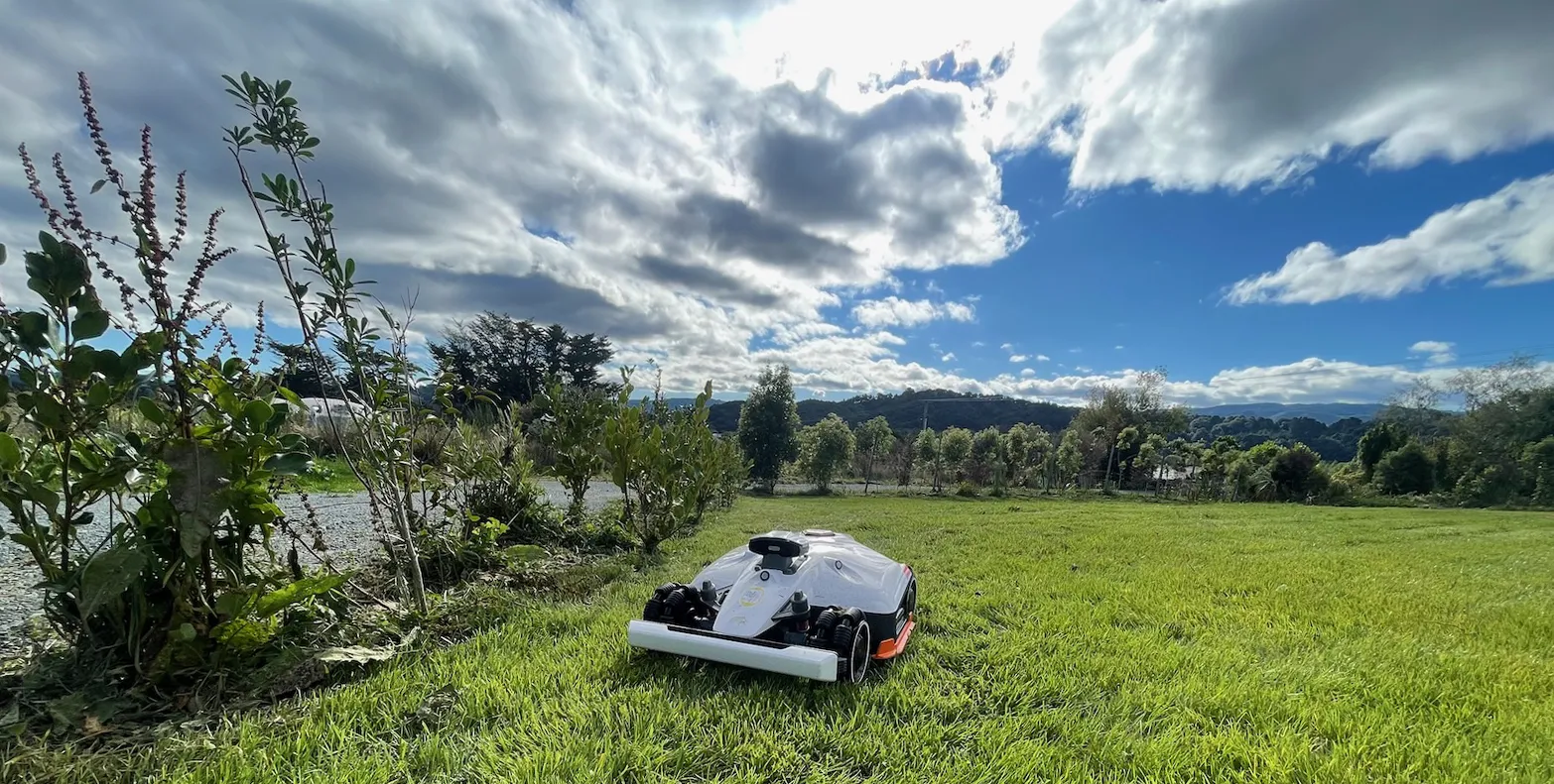 Mower Deck WS Mangaroa house Steinemann Builders Construction Design